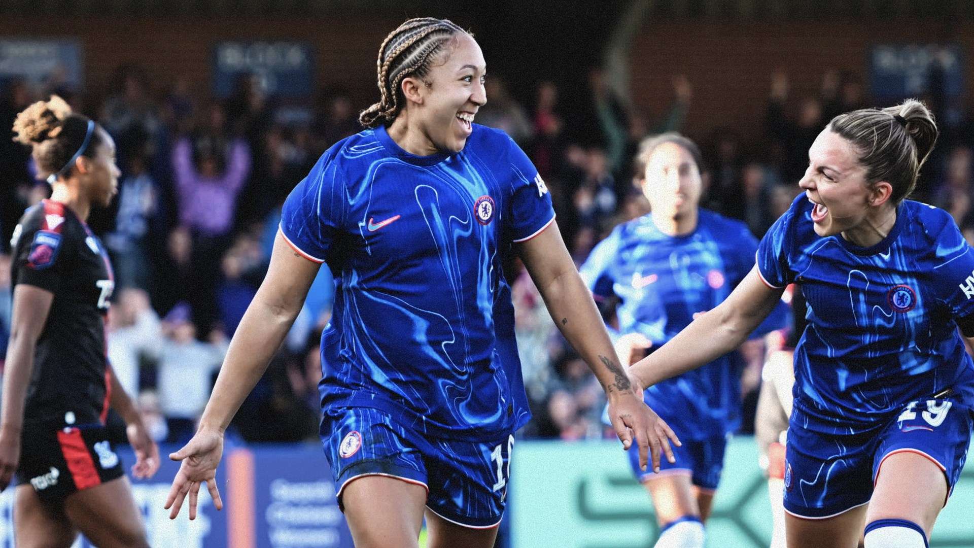 在禁區內的 在禁區內的